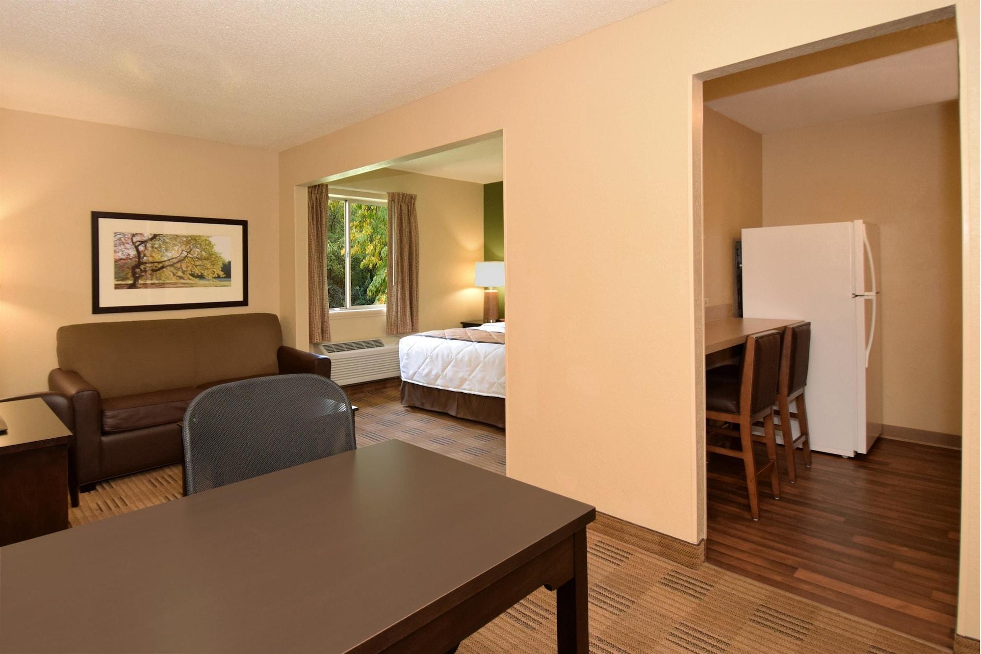 Extended Stay America Select Suites - St Louis - Earth City Exterior photo
