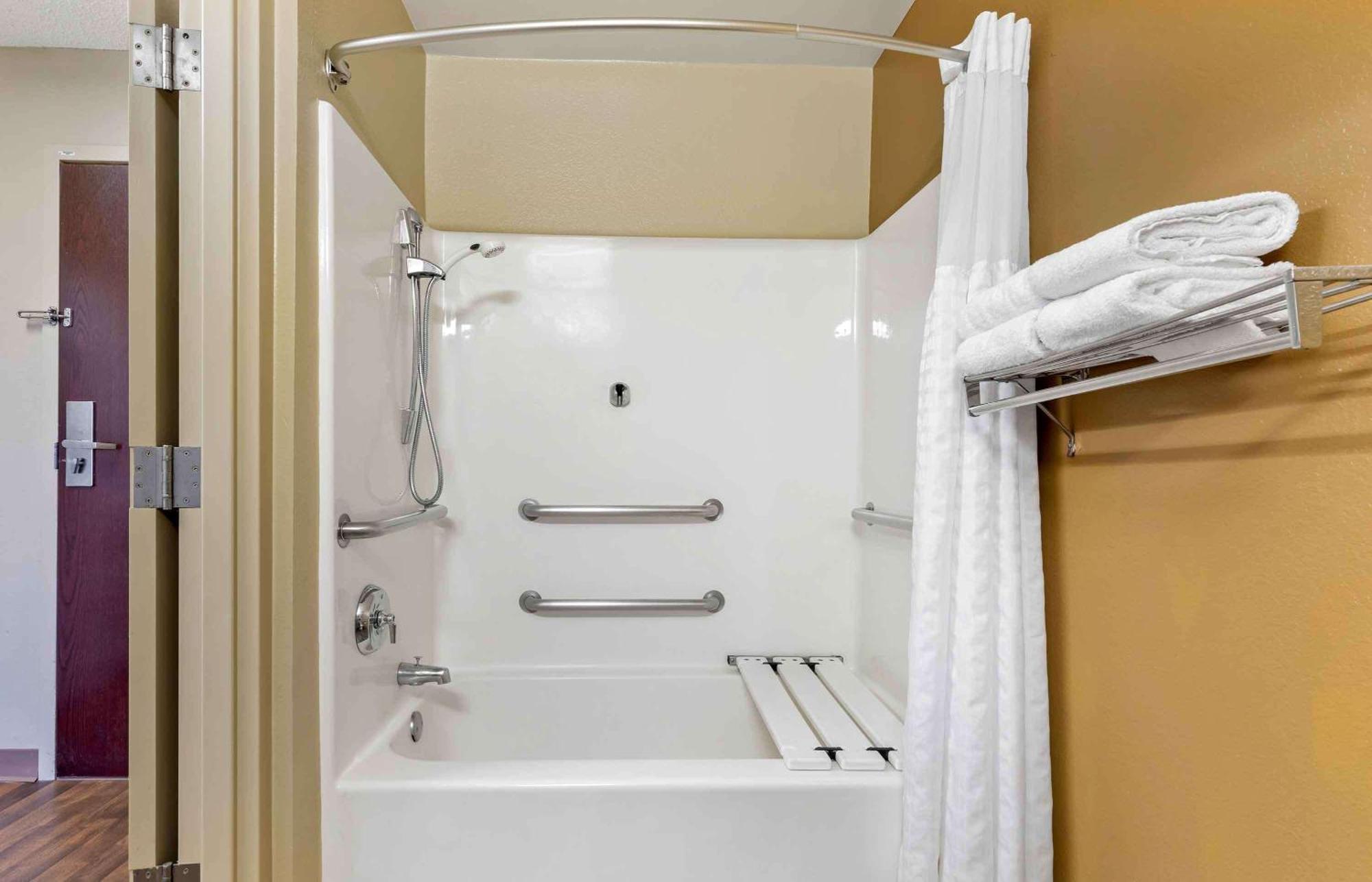Extended Stay America Select Suites - St Louis - Earth City Exterior photo