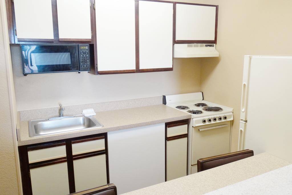 Extended Stay America Select Suites - St Louis - Earth City Exterior photo